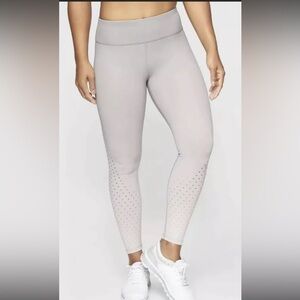 Athleta Contender Aero 7/8 Tight Pebble Grey SIZE medium